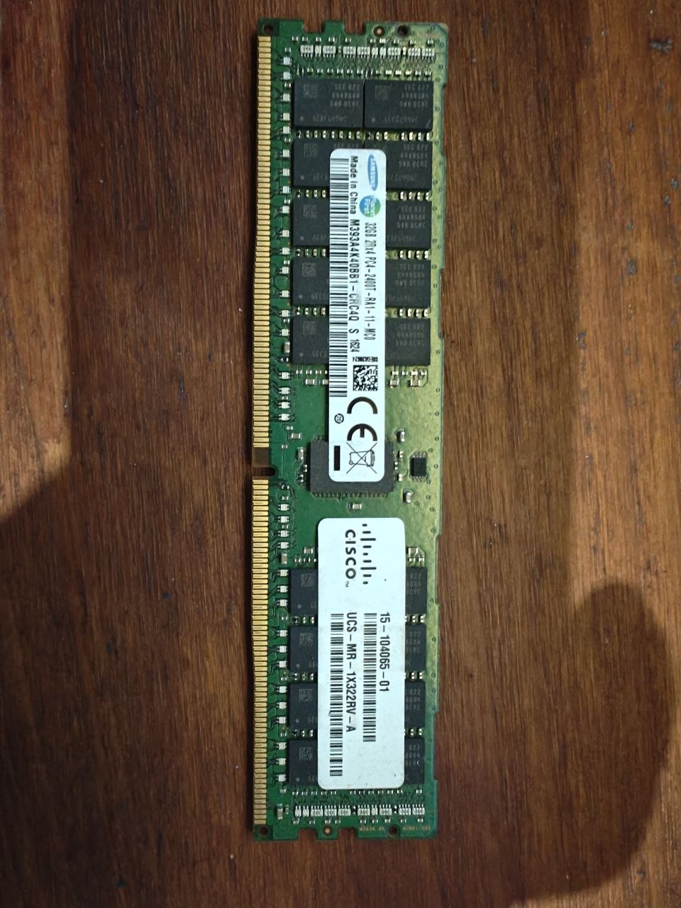 Samsung 32GB DDR4-2400 ECC Registered Server RAM PC4-2400T 2Rx4 RDIMM (M393A4K40BB1-CRC4Q / Cisco UCS-MR-1X322RV-A)